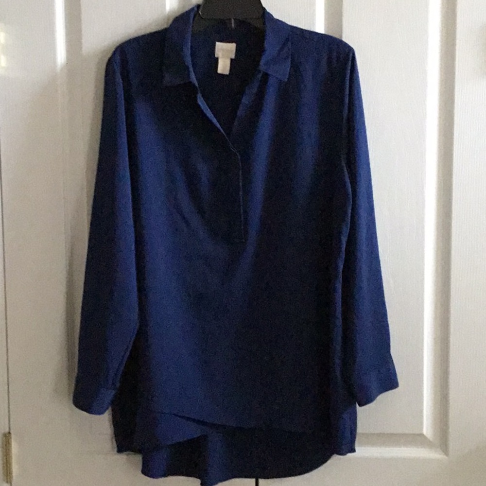 Chicos size 2/12 tunic top.Pretty gold buttons & detail on hem. Excellent condit